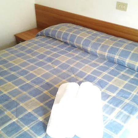 Hotel Aurora 2*