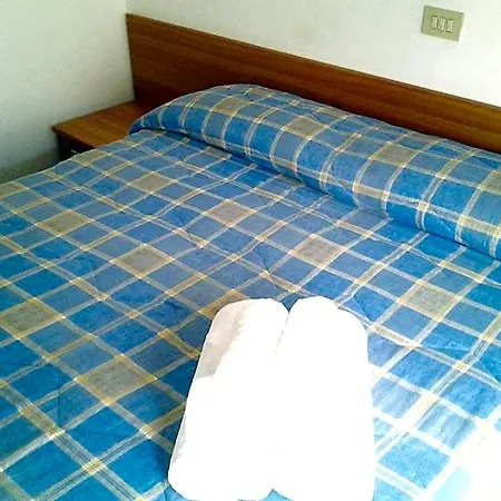 Hotel Aurora 2*